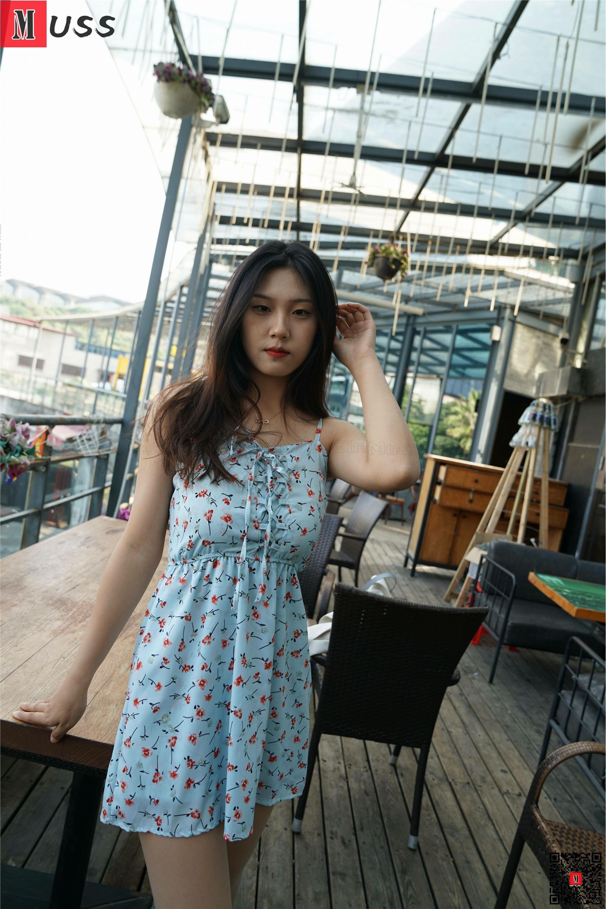 MussGirl慕丝女郎  NO.204 户外碎花肉丝高跟美女